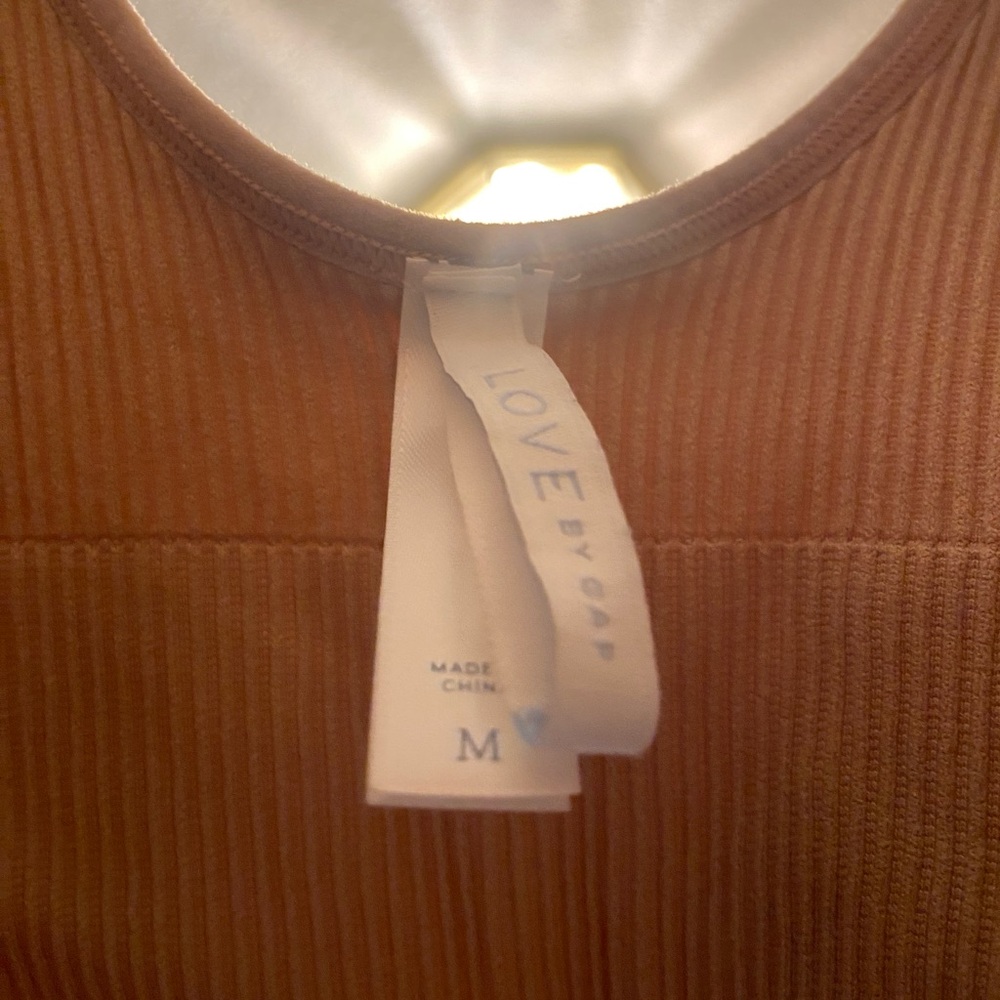 GAP Tan Ribbed Tank Top - Picture 3 of 3